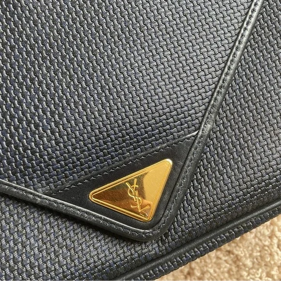 🎄 Sale!! YSL Yves Saint Laurent Crossbody Bag ✨ - Picture 5 of 15